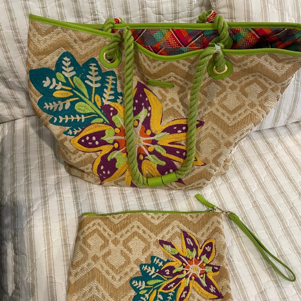 Vera Bradley Embroidered Straw Floral Large Beach Tote AND Matching Wristlet